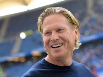Hat derzeit gut lachen: HSV-Coach Markus Gisdol. Foto: Daniel Bockwoldt