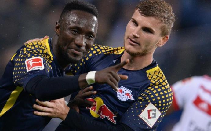 Naby Keita (l) und Timo Werner erzielten die beiden Tore für RB Leipzig. Foto: Daniel Reinhardt