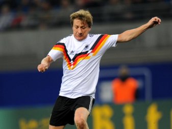 Der frühere Nationalspieler Frank Mill hat laut dem «Kölner Stadt-Anzeiger» die Einnahme von Dopingmitteln zugegeben. Foto: Thomas Eisenhuth Der frühere Nationalspieler Frank Mill hat laut dem «Kölner Stadt-Anzeiger» die Einnahme von Dopingmitteln zugegeben. Foto: Thomas Eisenhuth