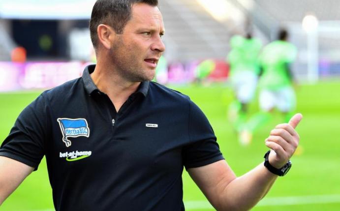 Gibt sein Trainer-Debüt auf internationaler Ebene: Hertha-Trainer Pal Dardai. Foto: Soeren Stache