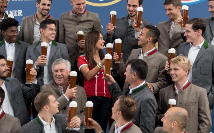 Pünktlich zum Start des Oktoberfestes wollen die Bayern-Profis auf den dritten Saisonsieg anstoßen. Foto: Sven Hoppe