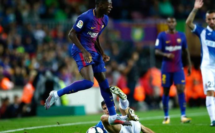 Ousmane Dembélé musste mit einer Oberschenkel-Verletzung ausgewechselt werden. Foto: Manu Fernandez