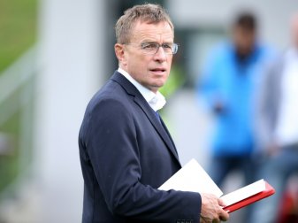 Ralf Rangnick versucht das RB-Team zusammenzuhalten Ralf Rangnick versucht das RB-Team zusammenzuhalten