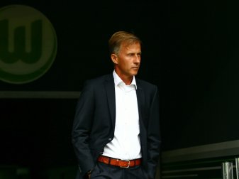 Andries Jonker muss den Trainersessel beim VfL räumen Andries Jonker muss den Trainersessel beim VfL räumen