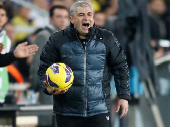 Riza Calimbay ist nicht länger Trainer von Antalyaspor Riza Calimbay ist nicht länger Trainer von Antalyaspor