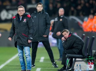 Norbert Meier (l.) muss in Kaiserslautern gehen Norbert Meier (l.) muss in Kaiserslautern gehen