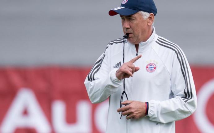 Trainer Carlo Ancelotti ist mit der Form seiner Spieler vom FC Bayern München sehr zufrieden. Foto: Sven Hoppe