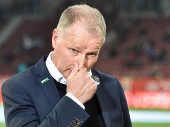 Augsburgs Sportdirektor Stefan Reuter wirft dem Trainer von RB Leipzig Doppelmoral vor. Foto: Stefan Puchner Augsburgs Sportdirektor Stefan Reuter wirft dem Trainer von RB Leipzig Doppelmoral vor. Foto: Stefan Puchner