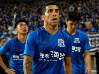 Carlos Tevez spielt seit Anfang des Jahres in Shanghai Carlos Tevez spielt seit Anfang des Jahres in Shanghai