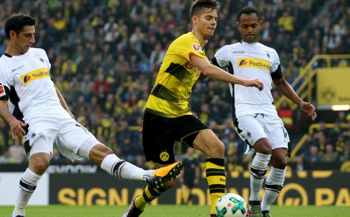 Stindl (l.) erzielte das erste BVB-Gegentor der Saison