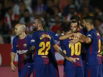 Die Spieler des FC Barcelona bejubeln den sechsten Sieg im sechsten Spiel. Barcelona gewann mit 3:0 beim FC Girona. Foto: Manu Fernandez Die Spieler des FC Barcelona bejubeln den sechsten Sieg im sechsten Spiel. Barcelona gewann mit 3:0 beim FC Girona. Foto: Manu Fernandez