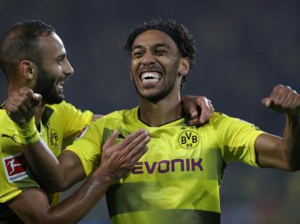 Aubameyang (r.) erzielte gegen Gladbach wieder drei Tore Aubameyang (r.) erzielte gegen Gladbach wieder drei Tore