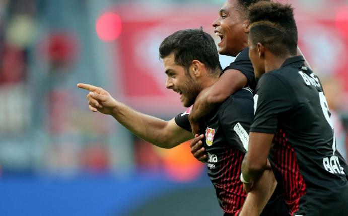 Volland (l.) jubelt nach seinem Treffer zum 1:0