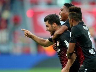 Volland (l.) jubelt nach seinem Treffer zum 1:0 Volland (l.) jubelt nach seinem Treffer zum 1:0