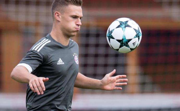 Joshua Kimmich soll in Paris Superstar Neymar stoppen. Foto: Sven Hoppe