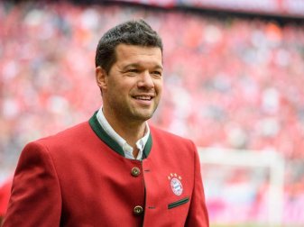 Glaubt ein Weiterkommen von RB Leipzig in der Königsklasse: Ex-Nationalspieler Michael Ballack. Foto: Matthias Balk Glaubt ein Weiterkommen von RB Leipzig in der Königsklasse: Ex-Nationalspieler Michael Ballack. Foto: Matthias Balk