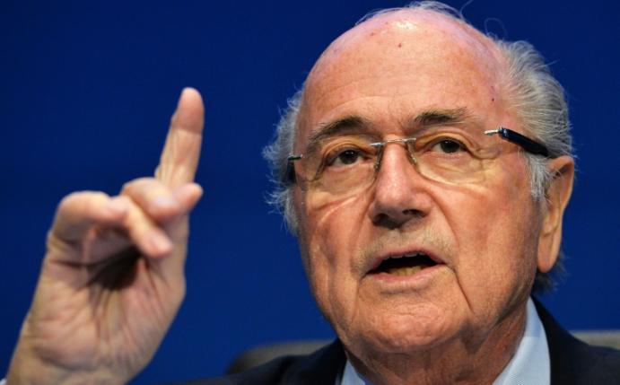 Blatter fordert eine Suspendierung von Constantin