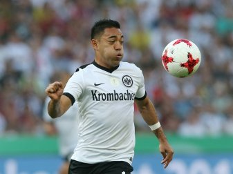 Marco Fabian spendet für die Erdbebenopfer in Mexiko Marco Fabian spendet für die Erdbebenopfer in Mexiko