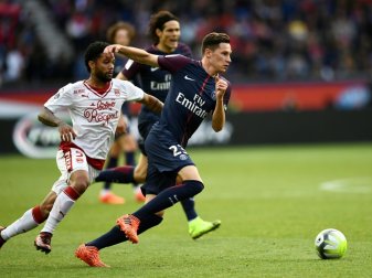 Julian Draxler erzielt kurz vor der Pause das 5:1