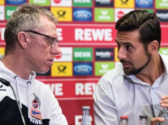 Setzt Kölns Trainer Peter Stöger (l) schon gegen Leipzig auf Neuzugang Claudio Pizarro? Foto: Federico Gambarini Setzt Kölns Trainer Peter Stöger (l) schon gegen Leipzig auf Neuzugang Claudio Pizarro? Foto: Federico Gambarini