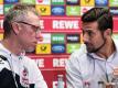 Setzt Kölns Trainer Peter Stöger (l) schon gegen Leipzig auf Neuzugang Claudio Pizarro? Foto: Federico Gambarini