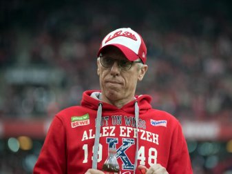 Kölns Trainer Peter Stöger muss trotz der Krise derzeit nicht um seinen Job bangen. Foto: Federico Gambarini