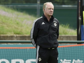 Assistent Nicholl gewann 1982 als Spieler gegen den DFB