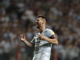 Superstar Lionel Messi droht mit Argentinien das Verpassen der WM-Endrunde. Foto: Natacha Pisarenko Superstar Lionel Messi droht mit Argentinien das Verpassen der WM-Endrunde. Foto: Natacha Pisarenko