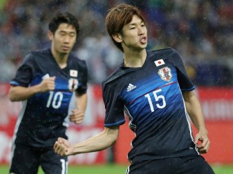 Osako (r.) traf zur Führung für die Japaner Osako (r.) traf zur Führung für die Japaner