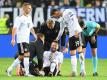 Deutschlands Shkodran Mustafi hat sich im Spiel gegen Aserbaidschan verletzt. Foto: Uli Deck