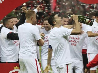Polen feiert dank Robert Lewandowski die WM-Qualifikation. Foto: Czarek Sokolowski