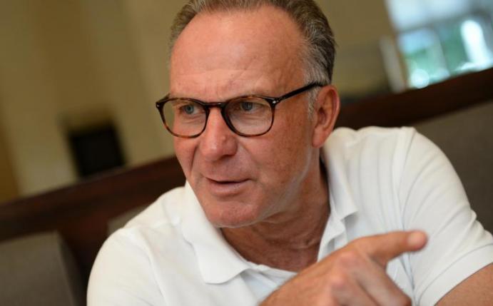 Schaut respektvoll Richtung Borussia Dortmund: Bayern-Boss Karl-Heinz Rummenigge. Foto: Andreas Gebert