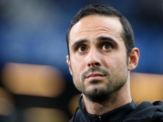 Alexander Nouri hat mit Werder Bremen noch kein Bundesligaspiel in dieser Saison gewonnen. Foto: Christian Charisius