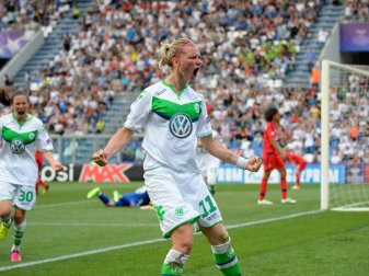 Überragend: Alexandra Popp steuerte beim 12:2-Kantersieg gegen Atletico Madrid drei Tore und vier Vorlagen bei. Foto: Giacomo Maestri Überragend: Alexandra Popp steuerte beim 12:2-Kantersieg gegen Atletico Madrid drei Tore und vier Vorlagen bei. Foto: Giacomo Maestri
