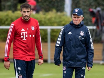 Bayern-Trainer Jupp Heynckes (r) muss gegen Celtic Glasgow auf Javi Martinez verzichten. Foto: Sven Hoppe Bayern-Trainer Jupp Heynckes (r) muss gegen Celtic Glasgow auf Javi Martinez verzichten. Foto: Sven Hoppe