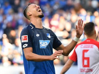 Hoffenheim-Torjäger Sandro Wagner ärgert sich über eine vergebene Torchance gegen Mainz. Foto: Uwe Anspach Hoffenheim-Torjäger Sandro Wagner ärgert sich über eine vergebene Torchance gegen Mainz. Foto: Uwe Anspach
