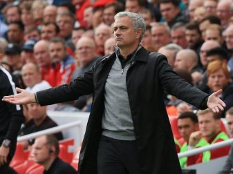 José Mourinho trainiert den Premier-League-Club Manchester United. Foto: Peter Byrne José Mourinho trainiert den Premier-League-Club Manchester United. Foto: Peter Byrne