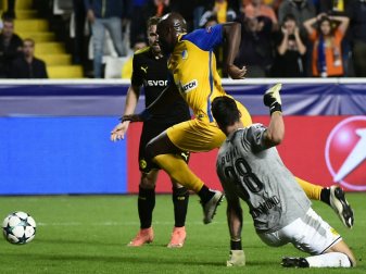 Torwart Bürki nach seinem Doppelpatzer Torwart Bürki nach seinem Doppelpatzer