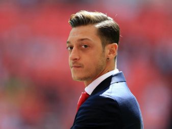 Wechselt Mesut Özil zu Manchester United? Foto: Nigel French Wechselt Mesut Özil zu Manchester United? Foto: Nigel French