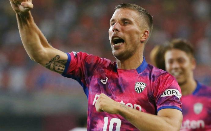 Lukas Podolski trifft für Vissel Kobe