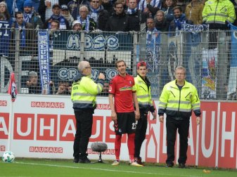 Freiburgs Kapitän Julian Schuster während des Spiels gegen Hertha BSC. Foto: Patrick Seeger Freiburgs Kapitän Julian Schuster während des Spiels gegen Hertha BSC. Foto: Patrick Seeger