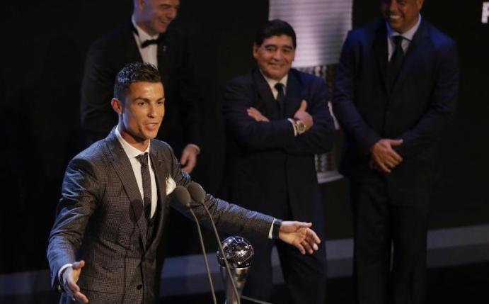 Cristiano Ronaldo ist zum fünften Mal als Weltfußballer des Jahres ausgezeichnet worden. Foto: Alastair Grant