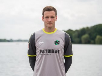 Michael Esser soll seinen ersten Pflichtspiel-Einsatz für Hannover absolvieren. Foto: Silas Stein Michael Esser soll seinen ersten Pflichtspiel-Einsatz für Hannover absolvieren. Foto: Silas Stein
