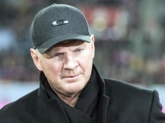 Der ehemalige Fußballspieler Stefan Effenberg weiß, dass Niederlagen im Pokal auch Folgen für die Bundesliga haben. Foto: Federico Gambarini Der ehemalige Fußballspieler Stefan Effenberg weiß, dass Niederlagen im Pokal auch Folgen für die Bundesliga haben. Foto: Federico Gambarini