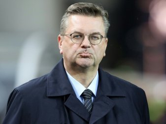 Reinhard Grindel erhöht Druck auf Steffi Jones Reinhard Grindel erhöht Druck auf Steffi Jones