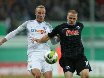 Laufduell zwischem dem Paderborner Sven Michel (r) und Bochums Felix Bastians. Foto: Friso Gentsch Laufduell zwischem dem Paderborner Sven Michel (r) und Bochums Felix Bastians. Foto: Friso Gentsch