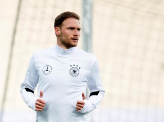Steht kurz vor seinem Debüt bei Juventus Turin: Weltmeister Benedikt Höwedes. Foto: Marius Becker Steht kurz vor seinem Debüt bei Juventus Turin: Weltmeister Benedikt Höwedes. Foto: Marius Becker