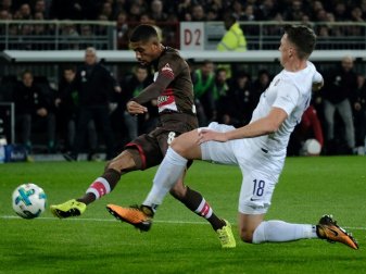 Jeremy Dudziak (l.) brachte sein Team in Führung Jeremy Dudziak (l.) brachte sein Team in Führung