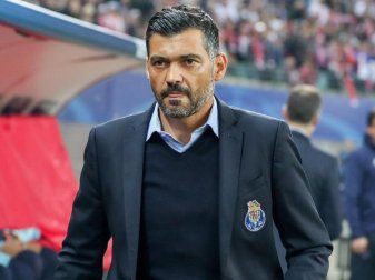 Trainer Sergio Conceicao hat sich mit dem FC Porto mit einem Sieg auf den RB Leipzig eingestimmt. Foto: Jan Woitas Trainer Sergio Conceicao hat sich mit dem FC Porto mit einem Sieg auf den RB Leipzig eingestimmt. Foto: Jan Woitas