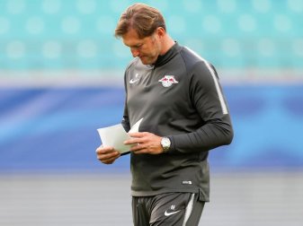 Der Leipziger Trainer Ralph Hasenhüttl verzichtet auf das Abschlusstraining in Porto. Foto: Jan Woitas